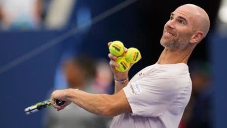 Adrian Mannarino, le « divin chauve » du tennis français qui résiste à l’épreuve du temps à l’US Open