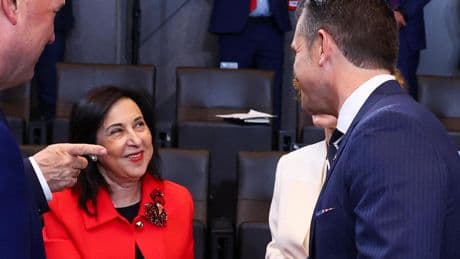 Robles rechaza que la OTAN aumente hasta el 5% del PIB el objetivo de gasto militar como exige Trump