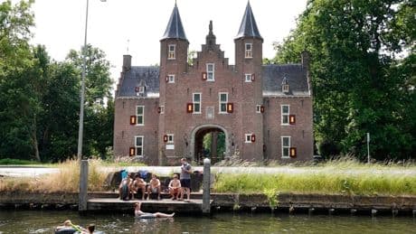 Extra geld voor Nederlandse rijksmonumenten. Minister Bruins: ‘We hebben deze vaste waarden nodig’