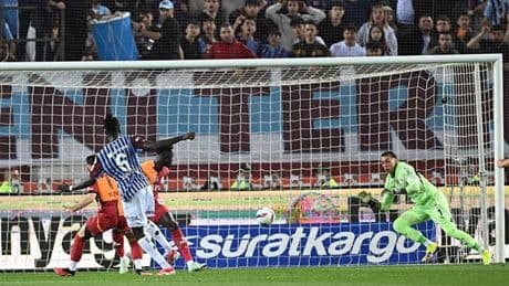 Rennes, Mendy’nin peşinde