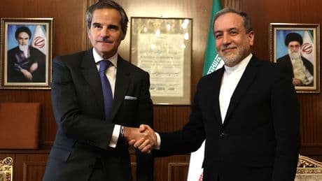 El jefe de la diplomacia iraní viajará a Moscú esta semana para hablar de las conversaciones nucleares con Estados Unidos