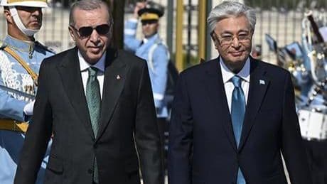 Cumhurbaşkanı Erdoğan, Kazakistan Cumhurbaşkanı Tokayev'i resmi törenle karşıladı