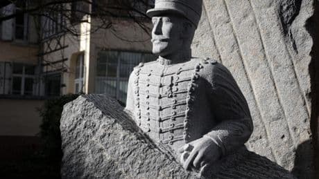 Un « acte de réparation » : des députés veulent élever Alfred Dreyfus au rang de général