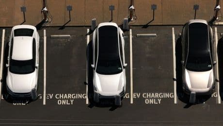 Le Congrès américain veut empêcher la Californie d'interdire les voitures thermiques