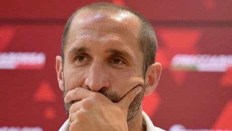 <p>Il mistero di Comolli, la rotta di Chiellini: da cosa dipende la svolta Juve</p>
