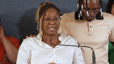 Minnesota prosecutor seeks to overturn man's 1998 murder conviction after a witness confesses