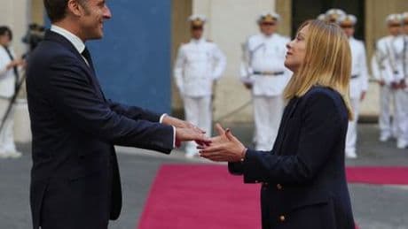 Giorgia Meloni empfängt Emmanuel Macron