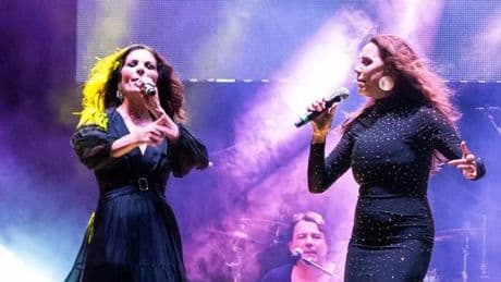 La 'espantá' de Azúcar Moreno en Valencia tras 20 minutos de actuación: "No era un concierto, era un karaoke"