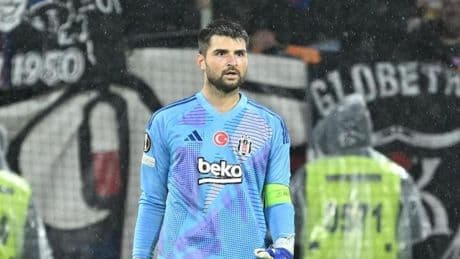 Beşiktaş'ta kaleyi Ersin Destanoğlu koruyacak