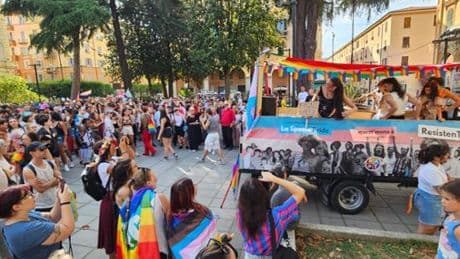 La spezia, tremila persone in piazza per il Pride