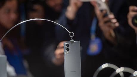 What Does Samsung’s Galaxy S25 Edge Sacrifice For Style?
