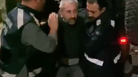 Berber koltuğunda kardeşini öldürmüştü, yakalandı
