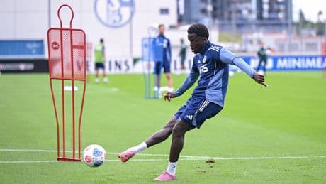 Jugend-Schwarm ++ Sané-Stolz ++ Strohhut-Jubel - So tickt Schalkes neuer Aufstiegs-Stürmer