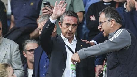 Fenerbahçe Başkanı Ali Koç'tan transfer açıklaması: "2 kanat ve 1 orta saha için çalışmalarımız var"