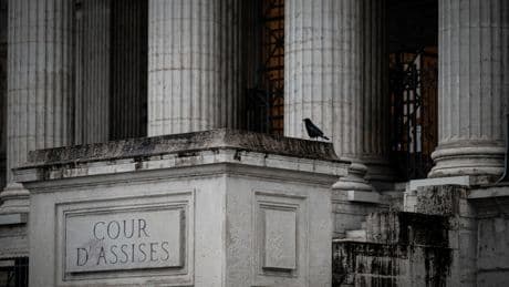 Lyon : dix hommes devant la Cour d’assises du Rhône pour des braquages d'armureries en Suisse