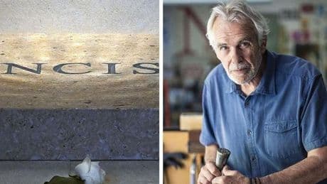 Ophef over gravure op graftombe paus Franciscus: ’Hoe is zoiets toch mogelijk?’