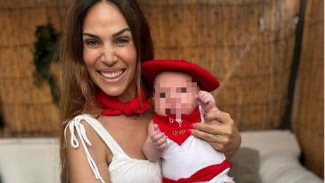 Nerea Garmendia disfruta de sus primeros sanfermines junto su hijo Unax: «Va marcando estilo»