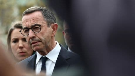 Dans le Gard, Bruno Retailleau promet que le meurtrier sera «retrouvé» et «puni»