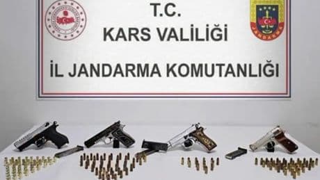 Kars'ta silah ve mühimmat ele geçirildi
