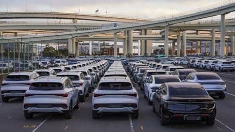Autoindustrie: BYD bleibt auf Hunderttausenden Fahrzeugen sitzen – und drosselt Produktion