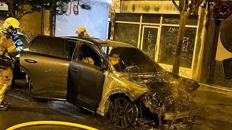 Un pirómano incendia cuatro coches en Getxo desde el viernes