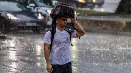 Fuertes lluvias azotan la Catalunya central y amenazan todo el frente el litoral