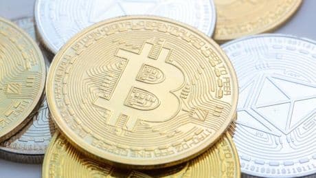 Kryptowährung: Bitcoin knackt die Marke von 120.000 Dollar – und steigt weiter