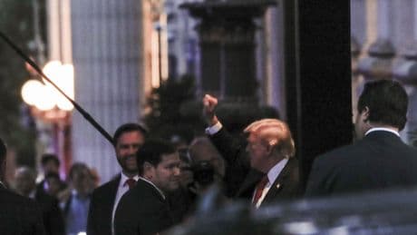 ABD Başkanı Trump, gittiği restoranda Gazze protestosuyla karşılaştı