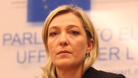 Marine Le Pen en croisade contre les « juges tyrans » conteste la perte de son poste de conseillère départementale