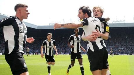 Newcastle, evinde Chelsea'yi rahat geçti