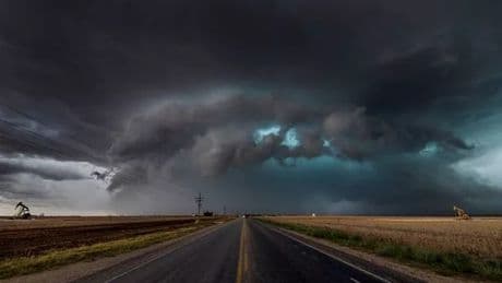 Alabama tornado LIVE: 'Deadly' tornado downs power lines as it approaches major US city