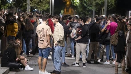 Investigan si encerraron a 27 menores en una discoteca de Maspalomas para que la Policía no los encontraran