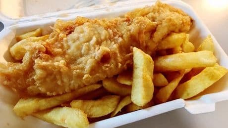 British tourists visit chippy in New York and are stunned to find Scottish delicacy