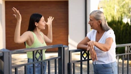 Woman trying to sell home astounded when she discovers what neighbour has done