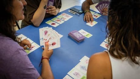 “Qué bien opera, como si fuera un hombre”, la campaña del ICS para combatir el machismo en el trabajo