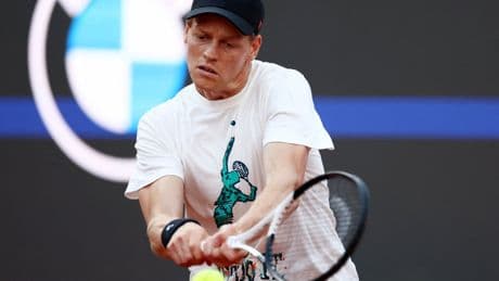 When will Jannik Sinner make his return to tennis at Italian Open?