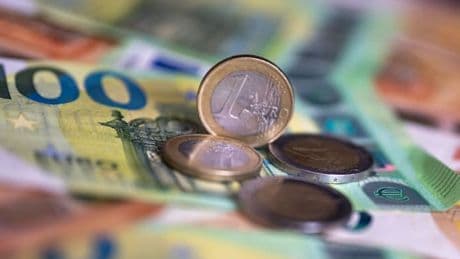 Kommunen rutschen mit 24,8 Milliarden Euro ins Rekordminus