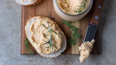 Adiós al paté: lo que los extremeños ponen en sus tostadas y el resto de España desconoce