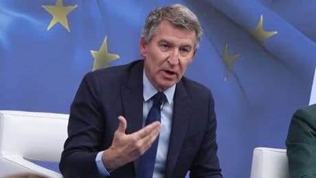 Feijóo acusa a Sánchez de &quot;despreciar la democracia&quot;: &quot;Ningún gobierno europeo sobrevive sin Presupuestos&quot;
