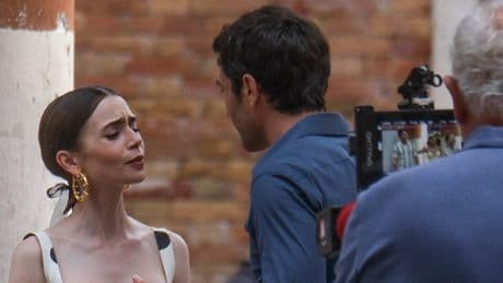 Dreharbeiten unterbrochen! - Mitarbeiter stirbt am „Emily in Paris“-Set