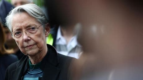 Après l’affaire Bétharram, la réponse d’Élisabeth Borne sur les internats scolaires