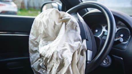 Airbags Takata défectueux : l’UFC-Que Choisir porte plainte contre BMW, Volkswagen, Mercedes-Benz et Toyota