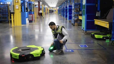 Amazon sigue apostando por la robótica en sus centros logísticos y despliega el robot número un millón