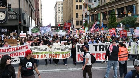 Chicago'da Trump'ın göçmen politikaları protesto edildi