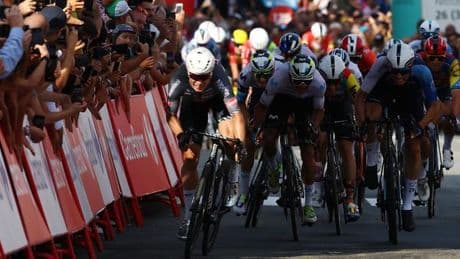 Vuelta a España: Belgier Jasper Philipsen gewinnt die erste Etappe der Vuelta