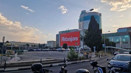 Las hermanas Álvarez disparan su dividendo de El Corte Inglés