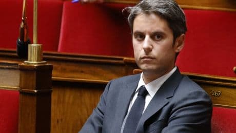 Gabriel Attal dépose une proposition de loi pour élever Alfred Dreyfus au grade de général de brigade