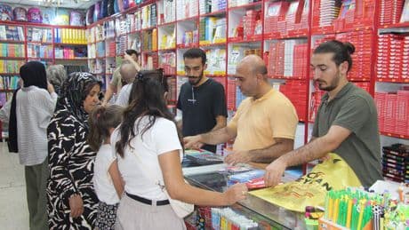 Kırtasiyelerde okul alışverişi yoğunluğu