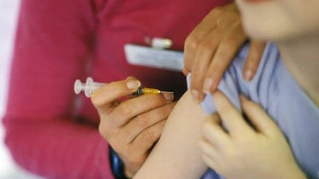 Salud llama a la vacunación contra el sarampión, con dos casos en Andalucía