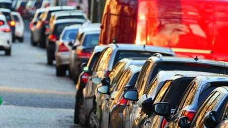 Verkehrssenatorin kündigt Park-Konzept für den Herbst an
